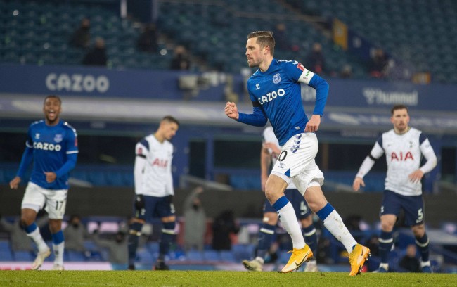 紧密防守 紧密防守